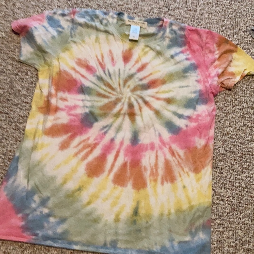 Urban outfitters tee